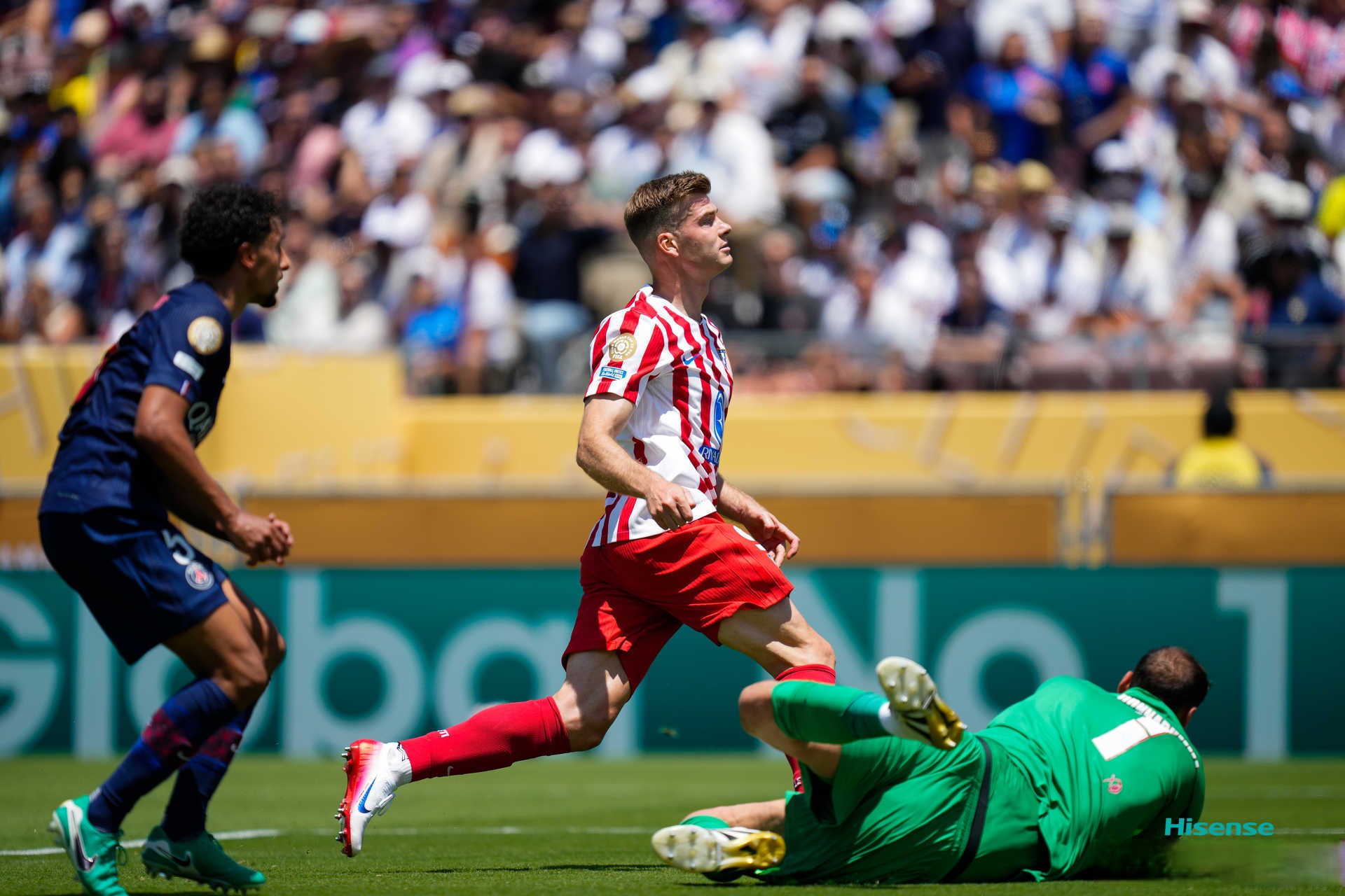 赛地聚焦——欧冠关键时刻热度飙升；圣安东尼奥马刺迎来里程碑；话题不断；赛季目标并未改变(圣安东尼奥马刺)-lol台服官网地址