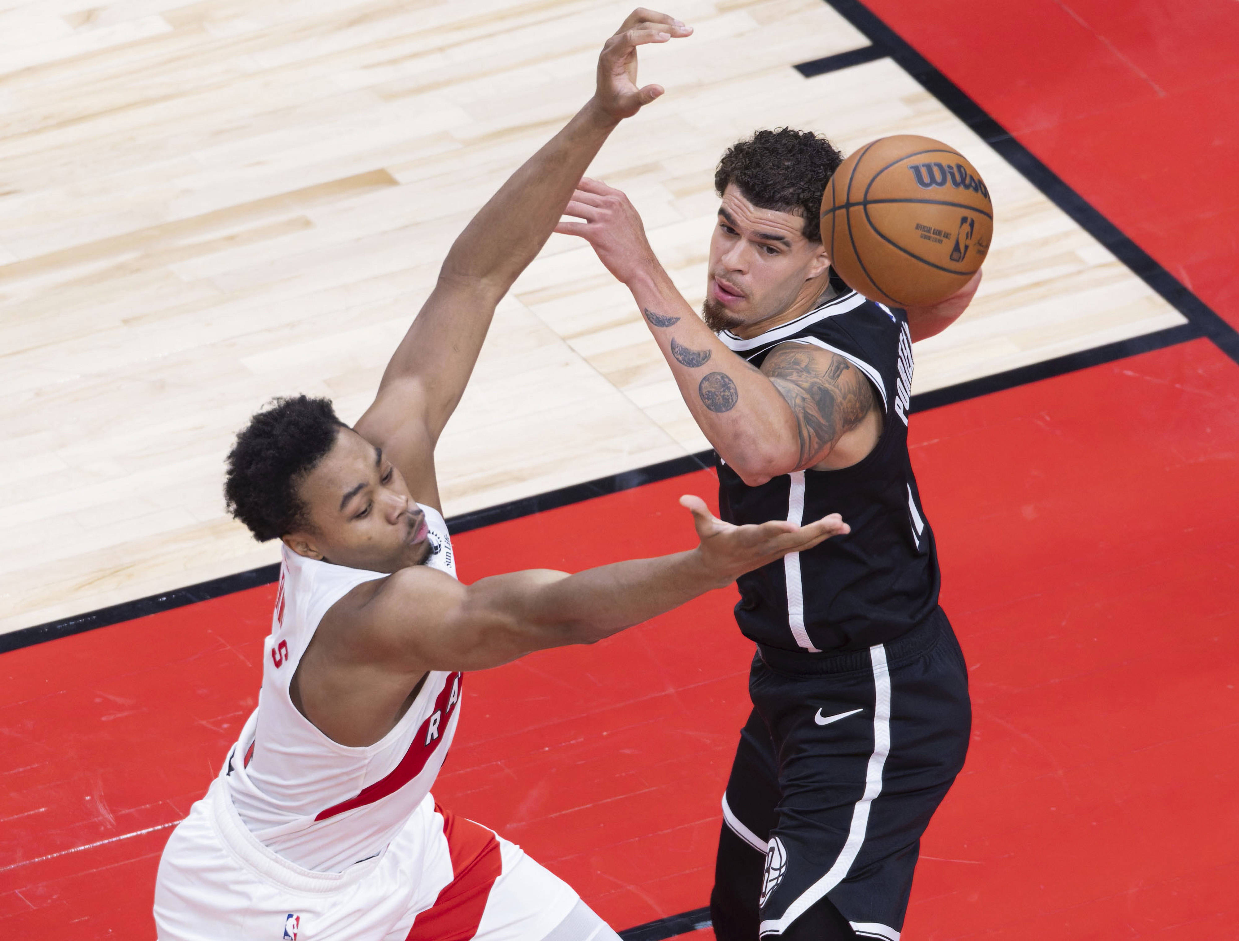 包含多伦多猛龙迎NBA总决赛关键赛；赛前遗憾出局；目标明确；控场能力受关注的词条-英雄联盟s15