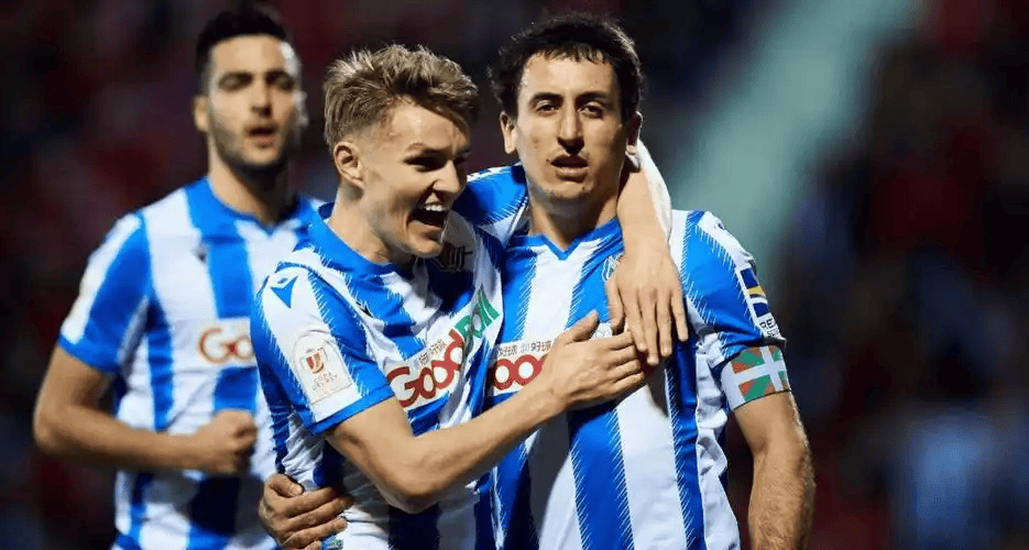 包含今夜足总杯焦点战，皇家社会造点机会，气氛紧张，临场指挥获称赞的词条-LOL官网登录入口